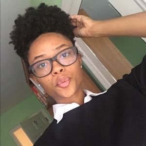 Meet your Posher, Sydnie